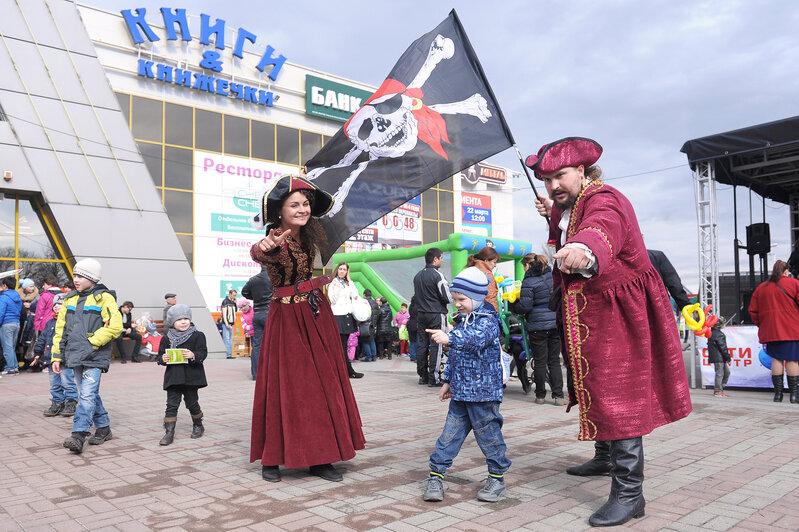 Ищи себя здесь! "Вестер" выложил в соцсетях сотни фотографий калининградцев  - Новости Калининграда