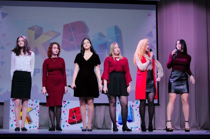 "Главное, что никто не плакал": состоялось открытие пятого, юбилейного, сезона Гурьевской лиги КВН - Новости Калининграда