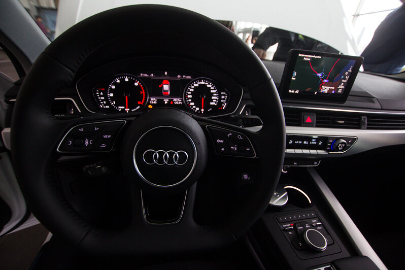 Роскошно и мощно: в Калининграде представили новый Audi A4 - Новости Калининграда