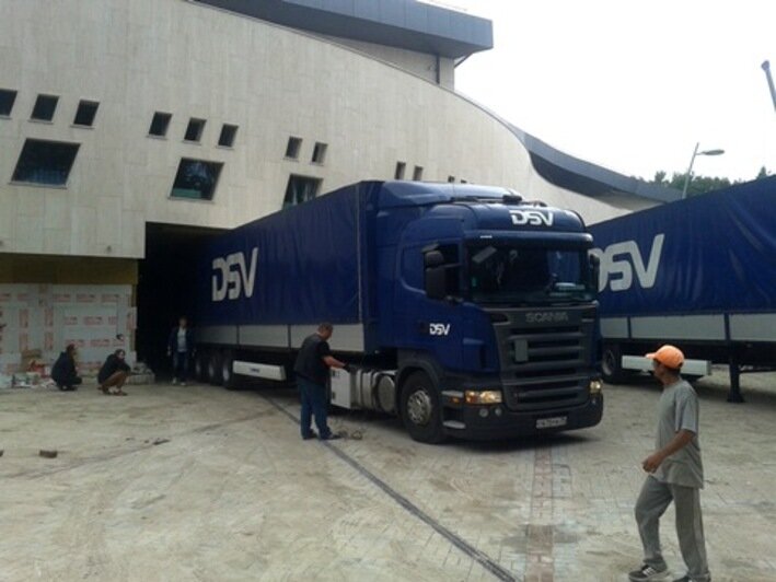 Калининградская компания "ДСВ Транспорт" выступила партнером "Голосящего КиВиНа" - Новости Калининграда