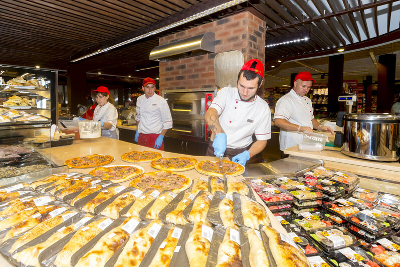 Бесплатные сладости, щедрые подарки и шоу мыльных пузырей: новый EUROSPAR открылся на Сельме - Новости Калининграда