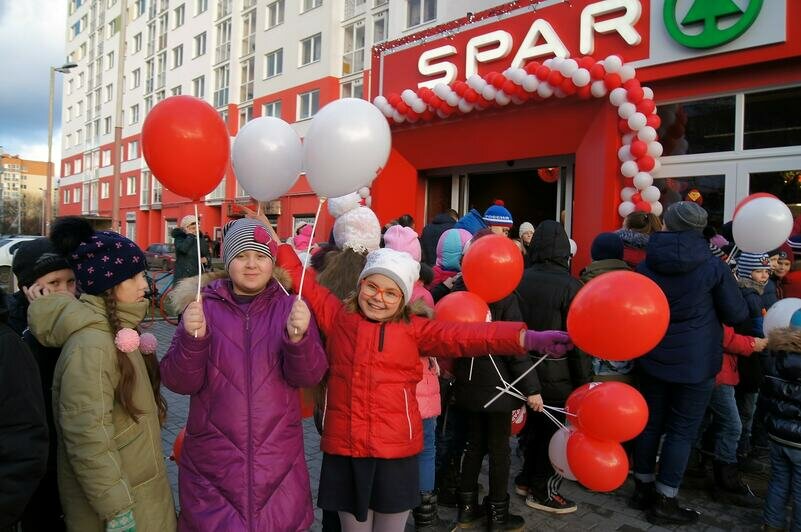 &lt;div&gt;
	&lt;div&gt;
		Сеть магазиновмеждународного бренда порадовала калининградцев подарками, открыв&amp;nbsp; за две предновогодние недели сразу четыре супермаркета.&amp;nbsp;&lt;/div&gt;
&lt;/div&gt;
&lt;div&gt;
	&amp;nbsp;&lt;/div&gt;
