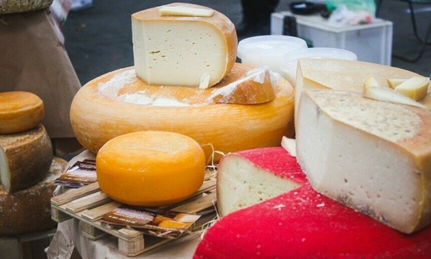 Свежие и вкусные продукты по низким ценам: городская ярмарка работает в самом центре Калининграда - Новости Калининграда