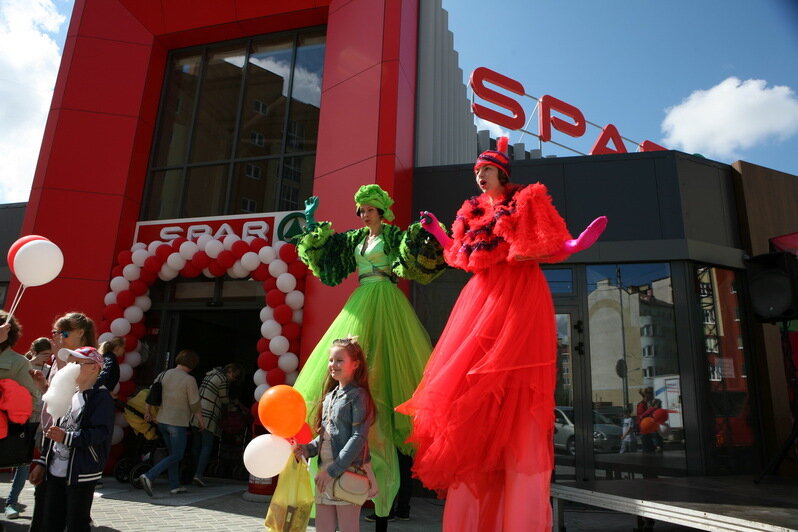 Гриль, сладкие угощения и научное шоу: новый супермаркет SPAR открылся на ул. Аксакова, 125 - Новости Калининграда