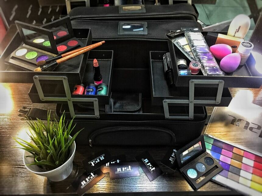 Красота в подарок: что преподнести девушке на Новый год - Новости Калининграда