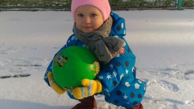 В Калининграде собирают средства на лечение двухлетней девочки с тугоухостью