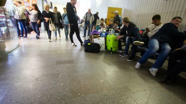 Калининградка после химиотерапии более суток ждёт вылета из Пулково