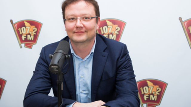 Баринов сравнил флешмоб калининградских курсантов с баром 