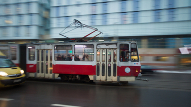В Калининграде из-за ДТП на Ленинском проспекте трамваи идут по другому маршруту