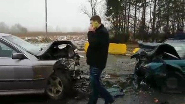 Очевидцы: на трассе под Калининградом произошло ДТП с участием четырёх машин