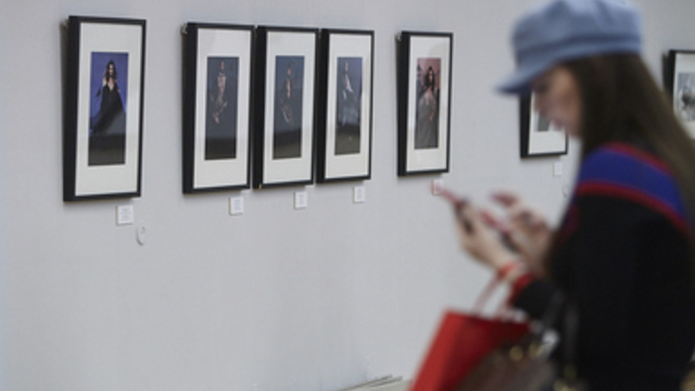 Николь Кидман и Пенелопа Крус: в Калининградском музее искусств открылась выставка календарей Pirelli 