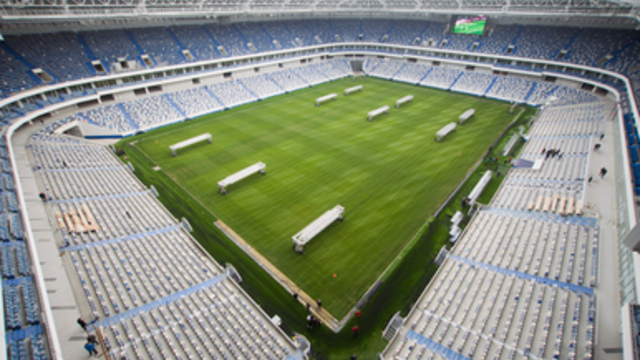 С лавочками для тренеров, но без кранов в туалете: как сейчас выглядит стадион 