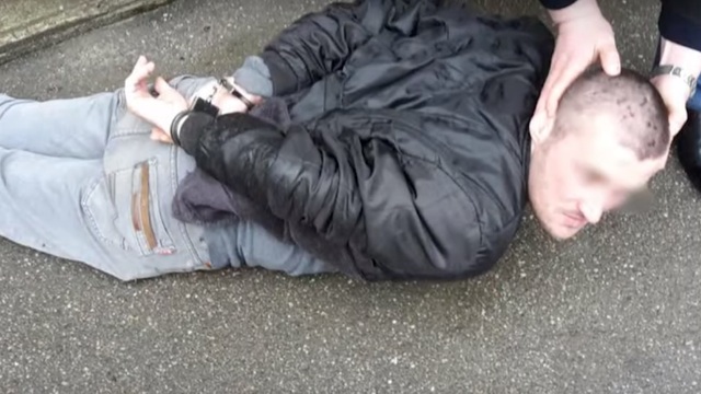 В Калининграде задержали двоих мужчин, напавших на 90-летнего ветерана (видео)