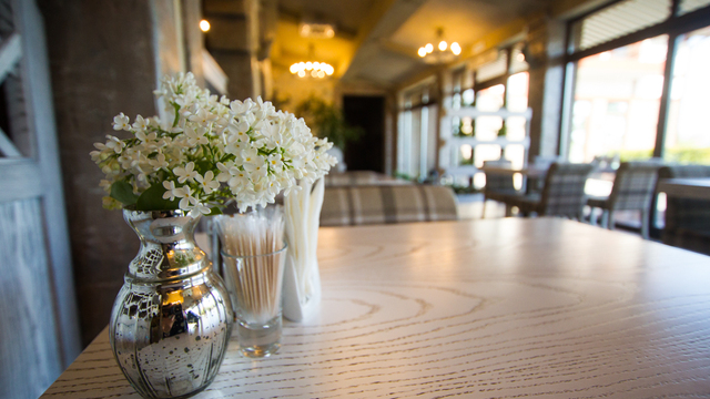 Калининградские рестораторы страхуют имущество, опасаясь английских фанатов