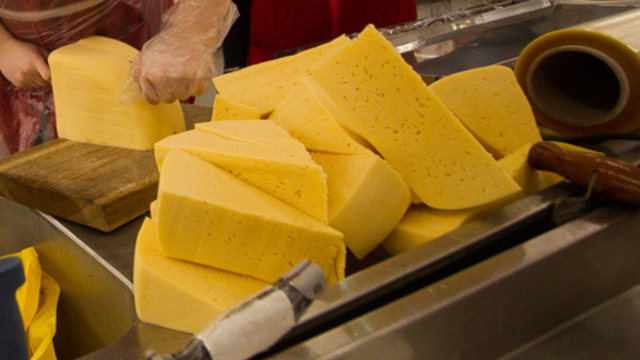 Минсельхоз  готовит запрет на использование растительных жиров в молочной продукции