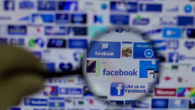 Роскомнадзор грозит заблокировать Facebook до конца 2018 года