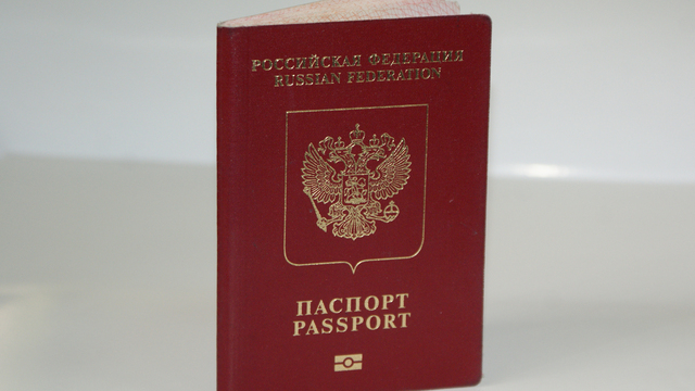 В России увеличатся госпошлины на документы нового поколения