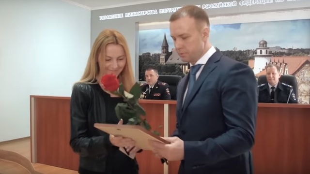В УМВД наградили калининградку, помогавшую спасать четырёхлетнего мальчика