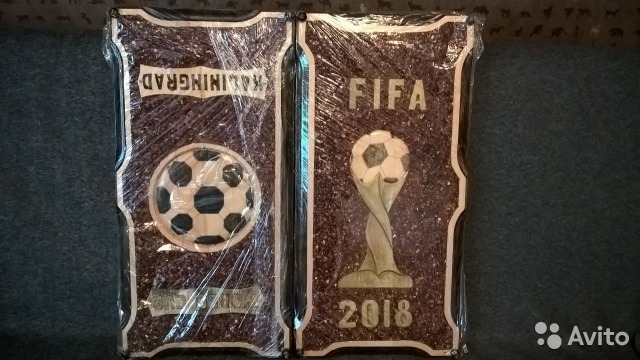 Флаг Аргентины и янтарные нарды: что калининградцы продают на 