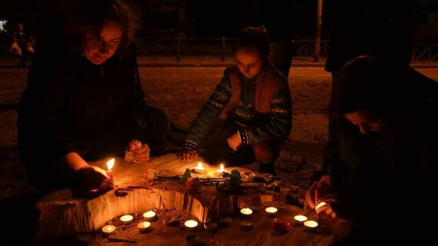 Калининградцы устроили поминки по срубленному на ул. Фрунзе каштану