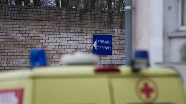 В Калининграде двое рабочих получили травмы, упав с высоты третьего этажа в  строительной люльке