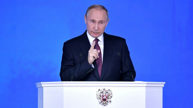 РБК: во время июньской прямой линии Путин будет звонить губернаторам