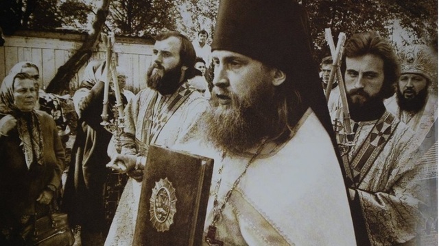В Смоленске скончался архимандрит Аркадий, возглавлявший первый православный приход в Калининграде