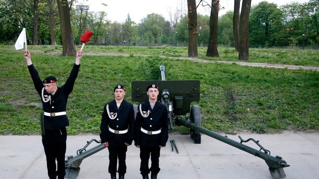Праздничный салют в честь Дня Победы 