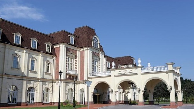 Проигравшиеся бабушки и автобусы гастарбайтеров: 
