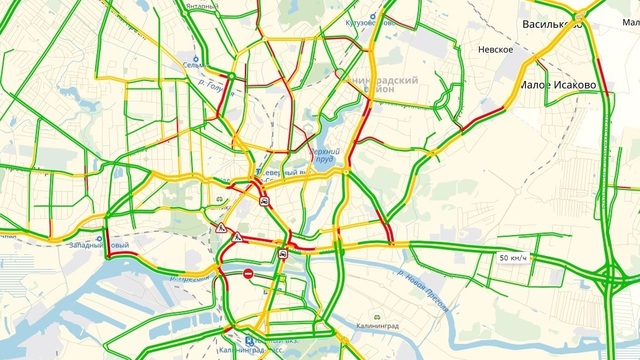 Утром в среду Калининград встал в семибалльных пробках