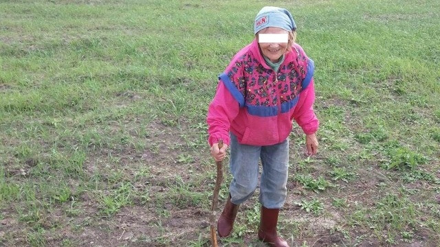 В Гвардейском районе спасатели вывели из леса заблудившуюся 79-летнюю пенсионерку