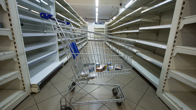 Россиянам предсказали продуктовый кризис по выходным