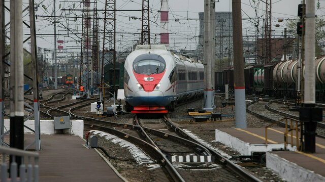 С 9 декабря железнодорожное сообщение соединит Калининград и Великий Новгород 