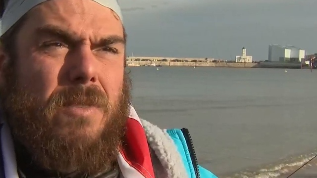 Спортсмен установил мировой рекорд, проплыв вокруг Великобритании за 157 дней