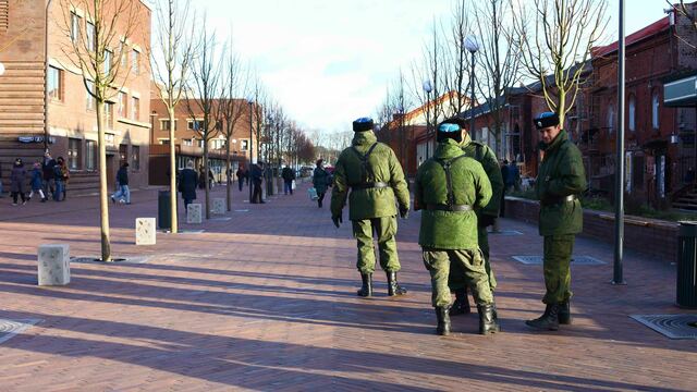 Казаки разогнали нелегальных торговцев у Центрального рынка (фото)