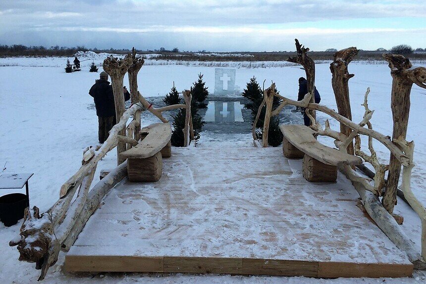 Купель, камин и развлекательная программа: где в Крещение искупаться безопасно и с комфортом - Новости Калининграда