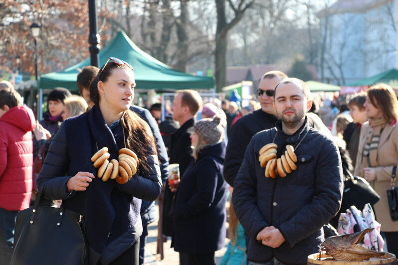 Бои на подушках, хороводы и сжигание чучела: в Калининградском зоопарке готовятся отмечать Масленицу (программа) - Новости Калининграда