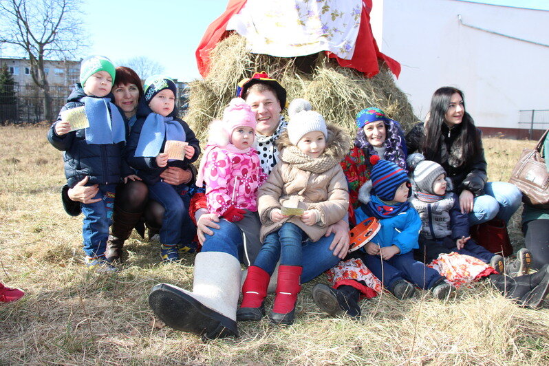 Бои на подушках, хороводы и сжигание чучела: в Калининградском зоопарке готовятся отмечать Масленицу (программа) - Новости Калининграда