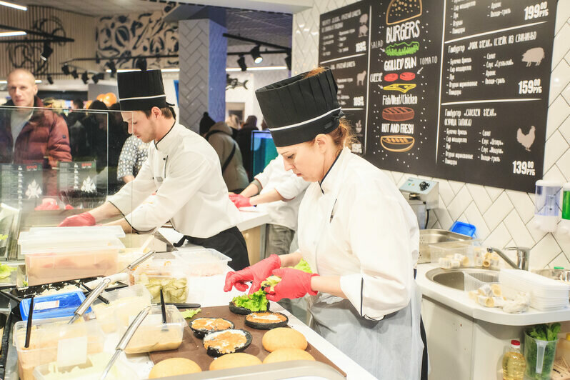 Стейки, омары и 25 видов бургеров: первый SPAR Fish VS Meat* открылся в Калининграде - Новости Калининграда
