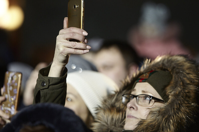 <div style="text-align: justify;">
	В воскресенье, 18 марта, корреспонденты &amp;quot;Клопс&amp;quot; наблюдали за тем, как проходят выборы в Калининграде и в области. Выборы президента-2018&amp;nbsp;<span style="color: rgb(51, 51, 51); font-family: Arial, Helvetica, sans-serif; font-size: 13px;">&amp;mdash; в фоторепортаже Александра Подгорчука.&amp;nbsp;</span></div>
