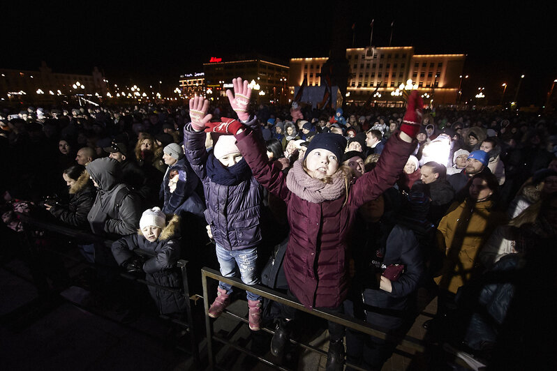 <div style="text-align: justify;">
	В воскресенье, 18 марта, корреспонденты &amp;quot;Клопс&amp;quot; наблюдали за тем, как проходят выборы в Калининграде и в области. Выборы президента-2018&amp;nbsp;<span style="color: rgb(51, 51, 51); font-family: Arial, Helvetica, sans-serif; font-size: 13px;">&amp;mdash; в фоторепортаже Александра Подгорчука.&amp;nbsp;</span></div>
