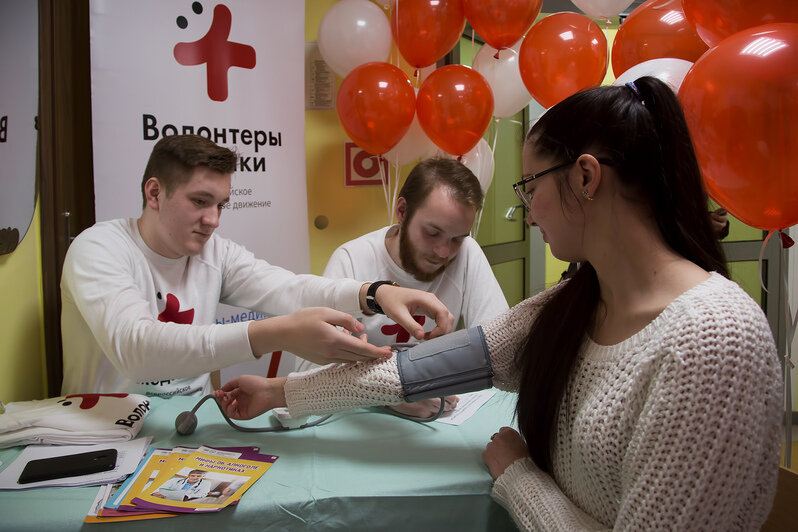 Студенты БФУ им. И. Канта на выборах: танцевальный флешмоб, журавлики надежды и здоровый образ жизни - Новости Калининграда