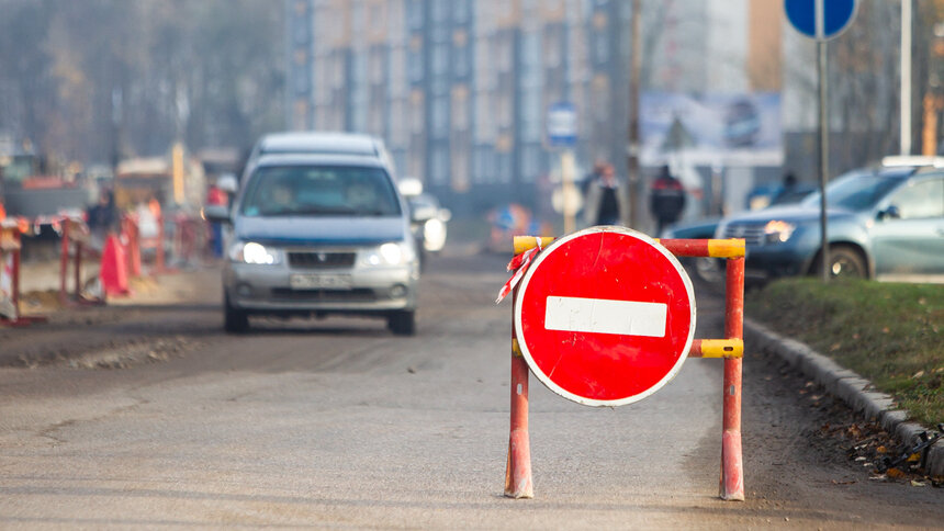 Власти региона просят жаловаться на отсутствие дорожных знаков и указателей в районе улицы Шатурской - Новости Калининграда | Фото: Александр Подгорчук / &quot;Клопс&quot;