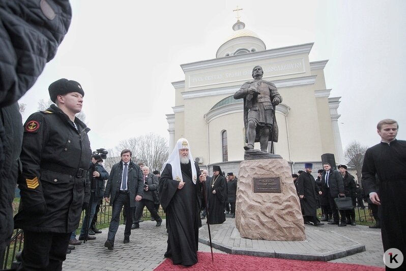 Патриарх Кирилл освятил в Балтийске памятник князю Александру Невскому  - Новости Калининграда | Фото: Александр Подгорчук