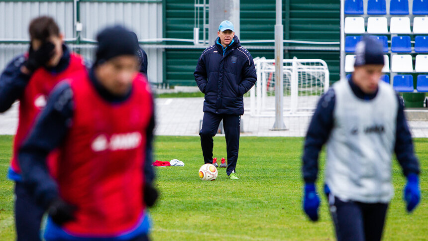 Во время скандального матча в Сочи тренеру &quot;Балтики&quot; показали красную карточку из-за споров с судьёй - Новости Калининграда | Александр Подгорчук / Архив &quot;Клопс&quot;