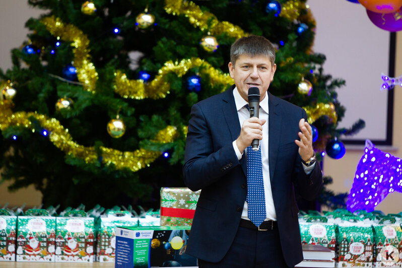 Кропоткин подарил областной школе-интернату для особенных детей макет Солнечной системы (фото)  - Новости Калининграда | Александр Подгорчук / "Клопс"