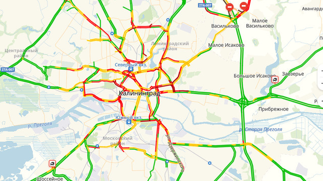 Калининград вечером в пятницу встал в девятибалльных пробках