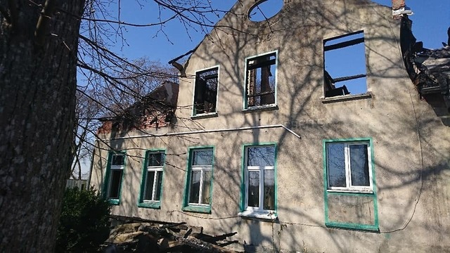 В Зеленоградском районе семья с грудным ребёнком осталась без жилья после пожара