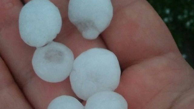 В Гурьевском районе прошёл град размером с пятирублёвую монету