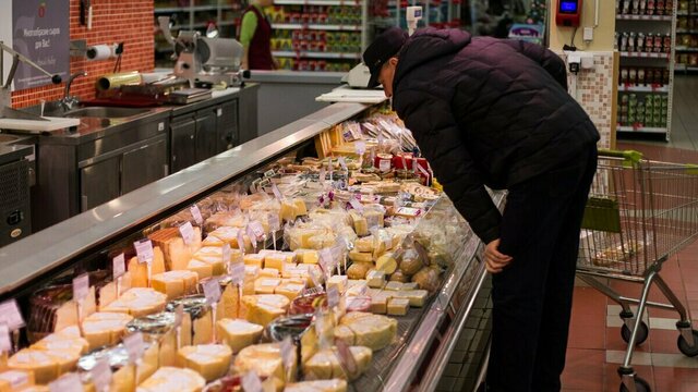 Роспотребнадзор предложил запретить уничтожение годных к употреблению продуктов питания